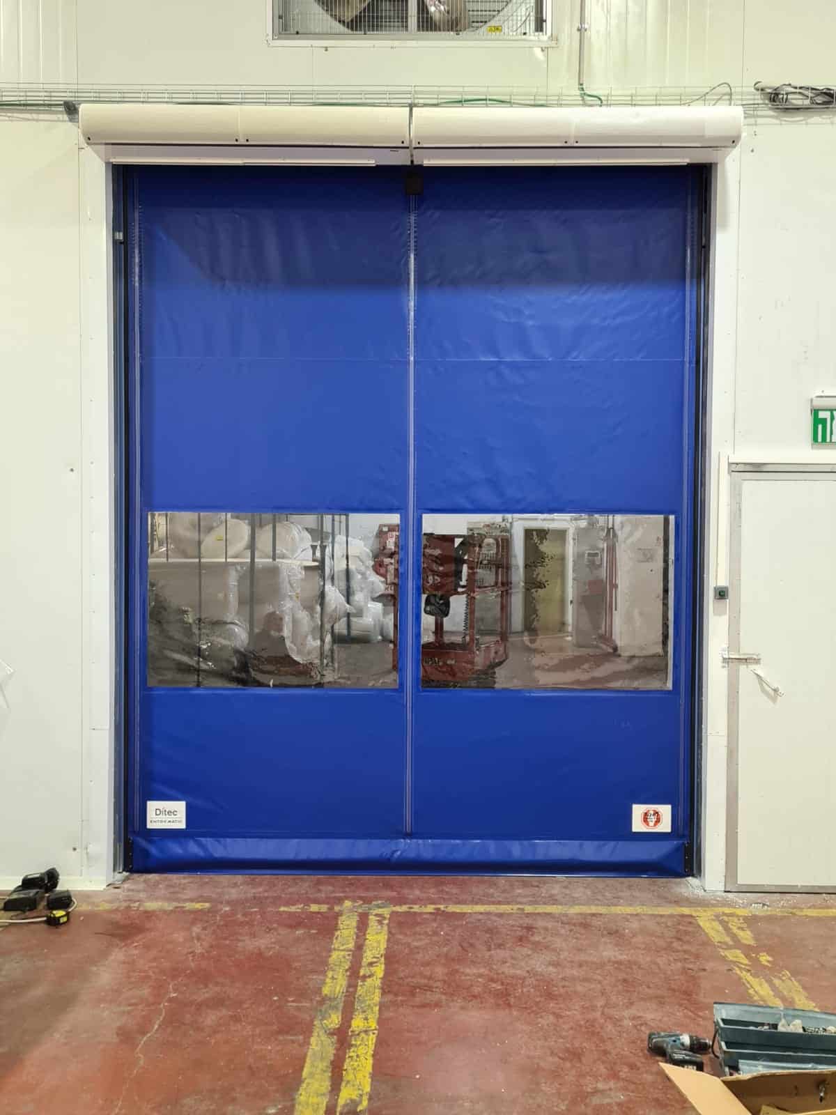 דלת PVC במפעל